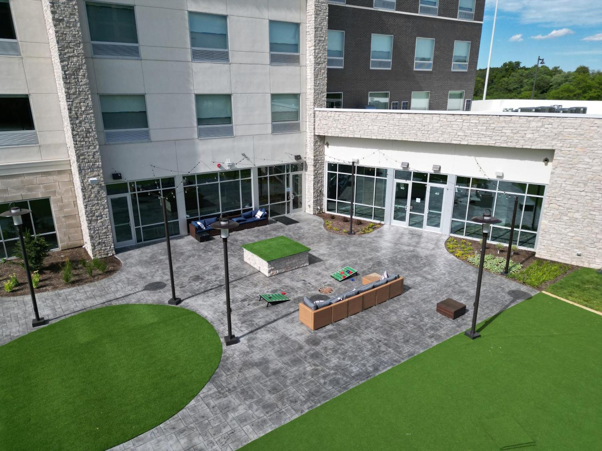 Holiday Inn Express & Suites Chicago Schaumburg By Ihg المظهر الخارجي الصورة