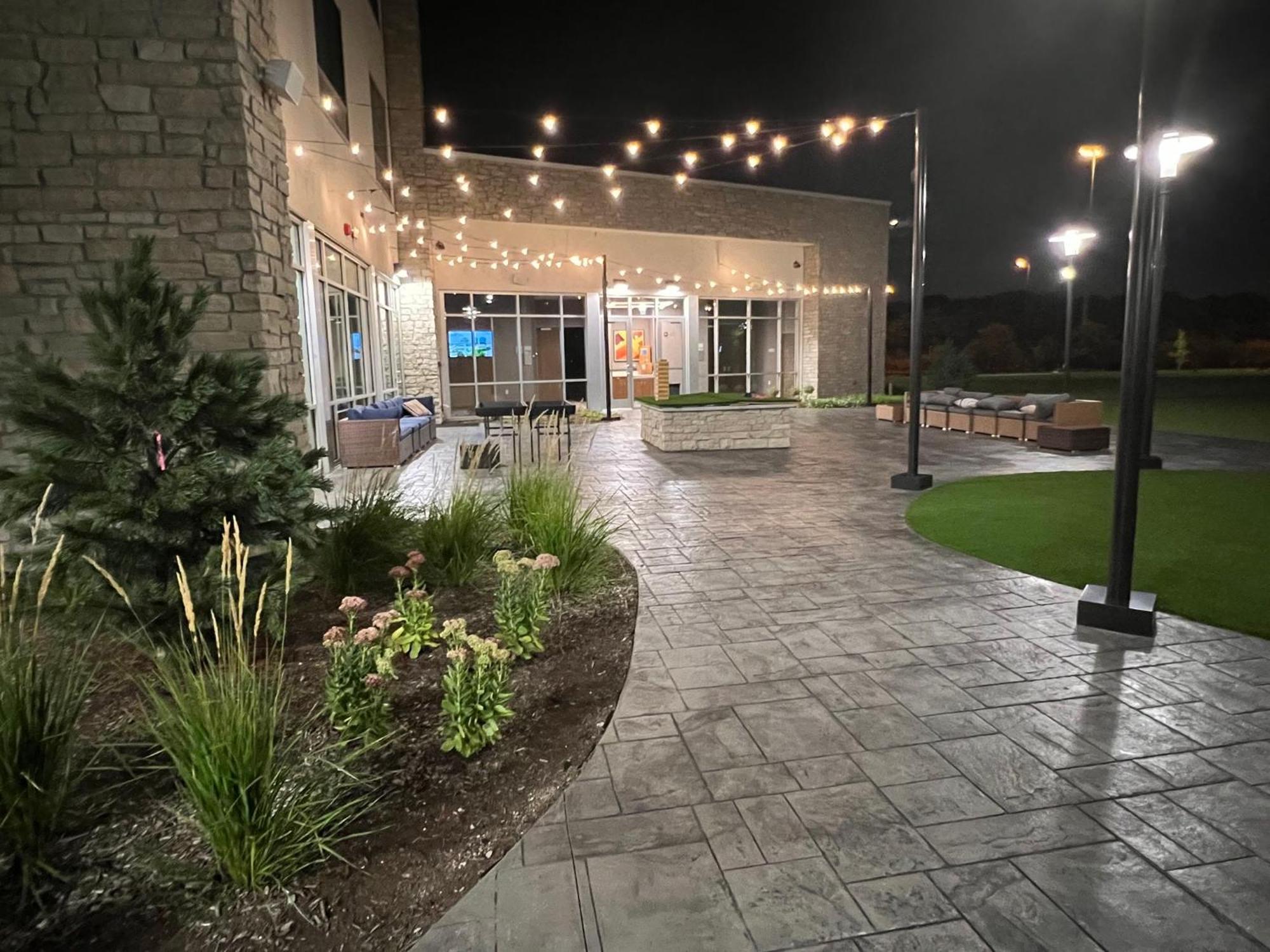 Holiday Inn Express & Suites Chicago Schaumburg By Ihg المظهر الخارجي الصورة